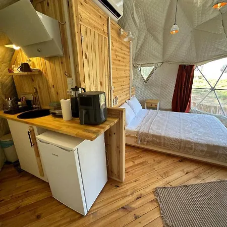 بيت للعطل Pavlonyaguestfarm Dome House 3 *